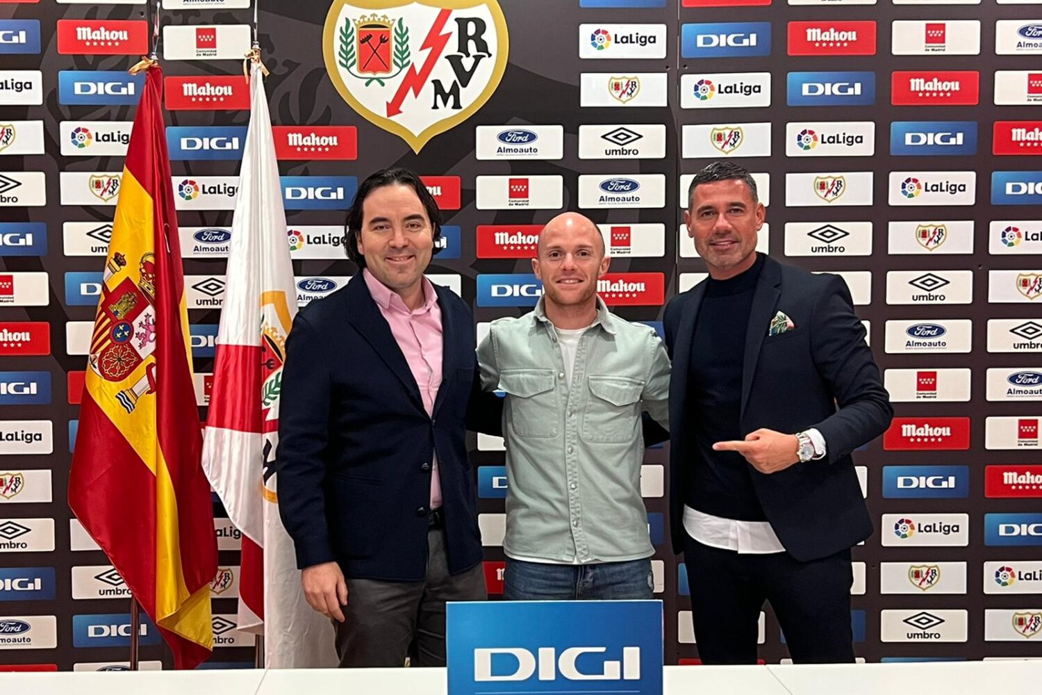 Isi Renueva Con El Rayo Vallecano Hasta 2025 Jvsports